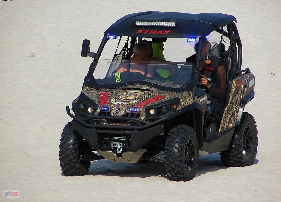 Quad BRP Commander XT Can-am Straży Pożarnej z Karwi