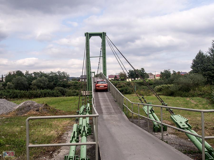 Tylko co tutaj robi samochód?