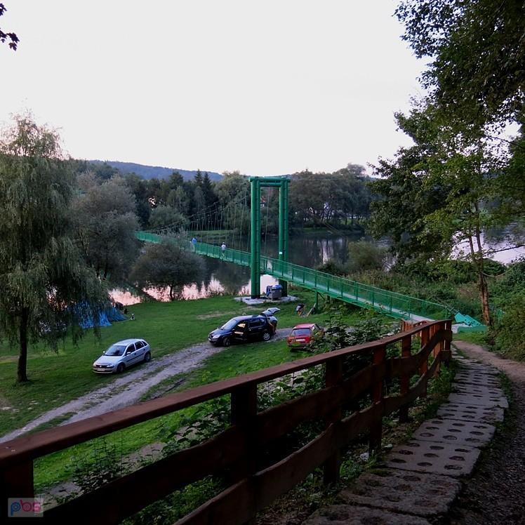 Na drugim brzegu rzeki stoi nasz namiot