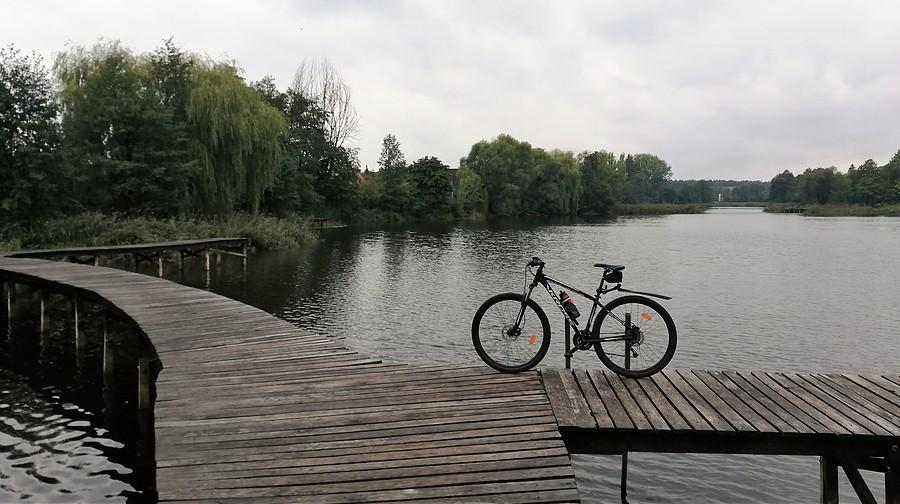 Obyło się bez rowerowej kąpieli - Jezioro Rosnówko