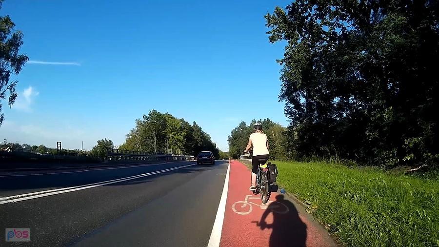 Rowerzystka na granicy Gliwic i Zabrza