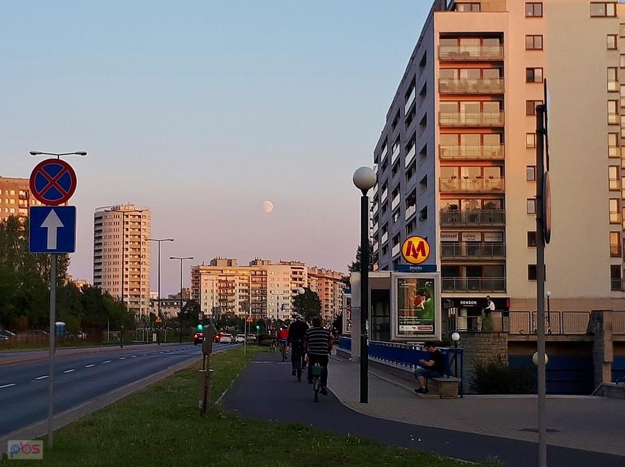 DDR z księżycem