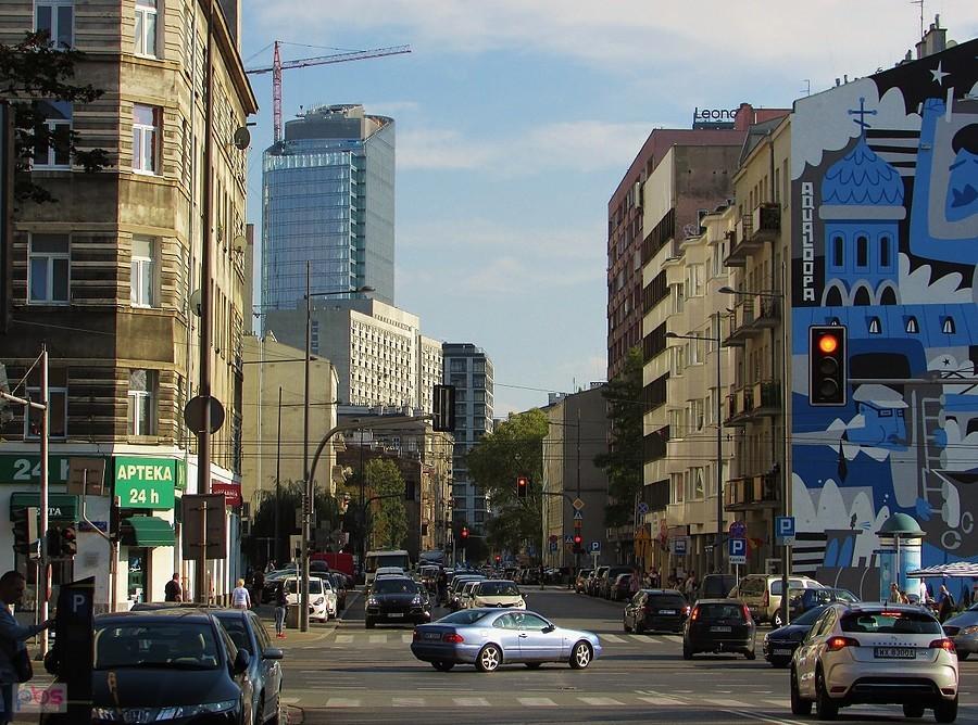 Perspektywę ulicy Żelaznej zamyka budowa biurowca Mennica Legacy Tower