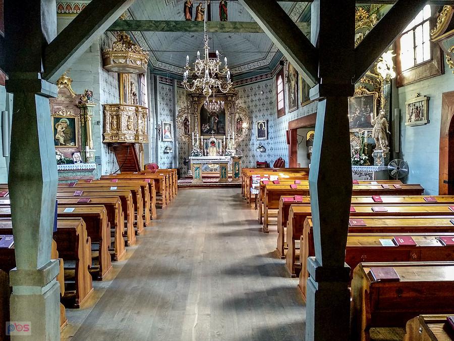Wnętrze kościoła pw. św. Mikołaja w Borowej Wsi