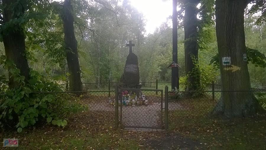 Miejsce pochówku uczestników pielgrzymki warszawskiej zamordowanych przez wojsko zaborców w 1792r.