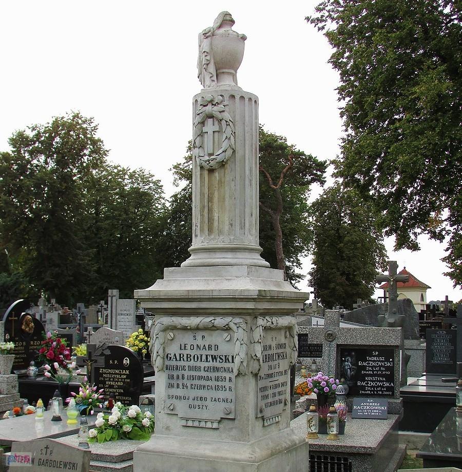 Grób dziedzica dóbr Czerwonka - Leonarda Garbolewskiego