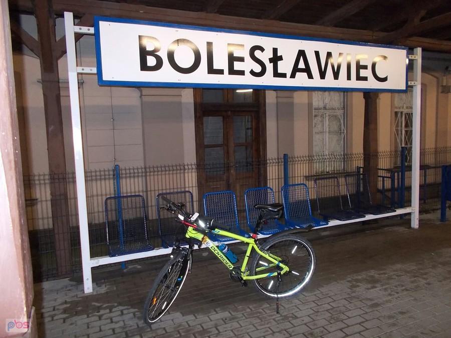 Peron stacji kolejowej Bolesławiec