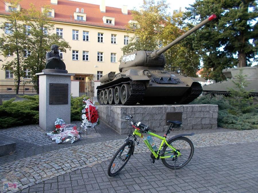 Skwer czołgisty w Żaganiu