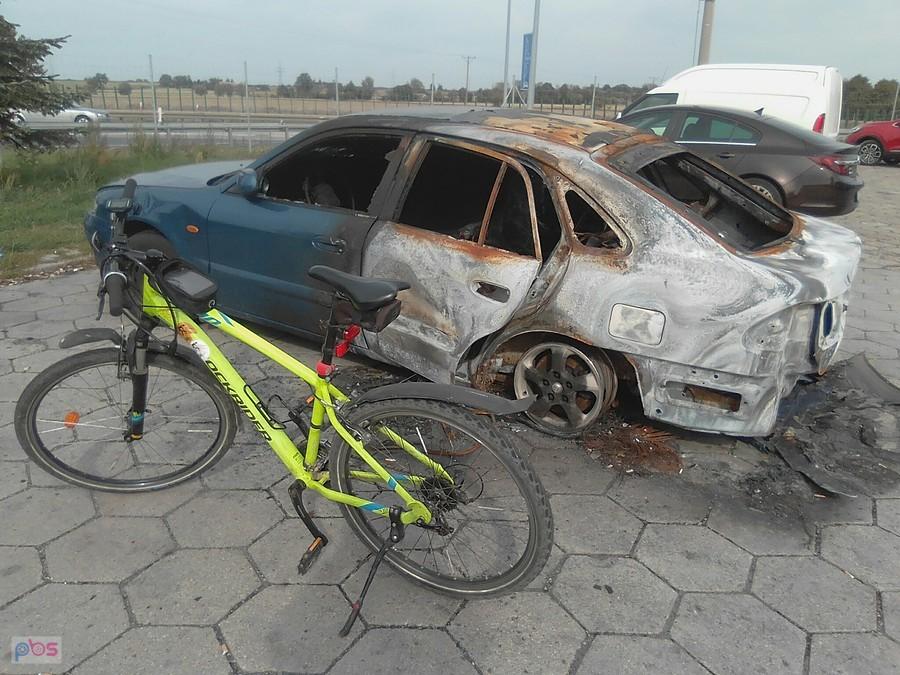 Spalona Mazda