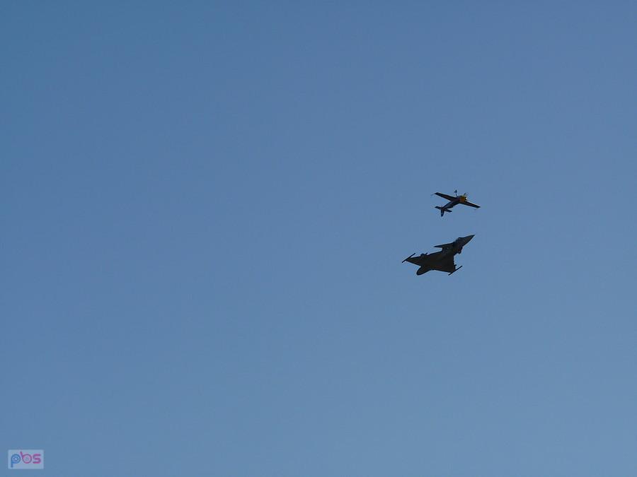 JAS 39 Gripen i samolot Red Bulla