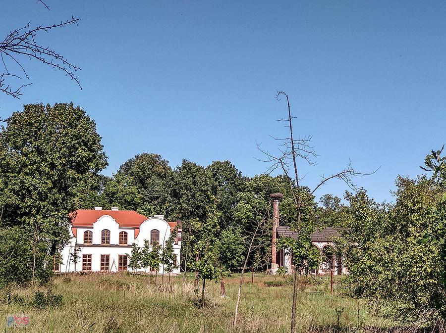 Zabudowania przy dworze w Cielętnikach