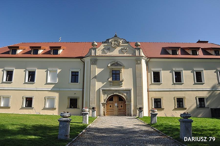 Zamek Tarnowice Stare