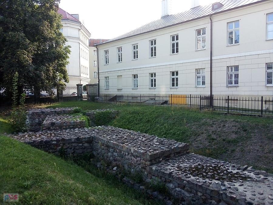 Fundamenty kaliskiego zamku