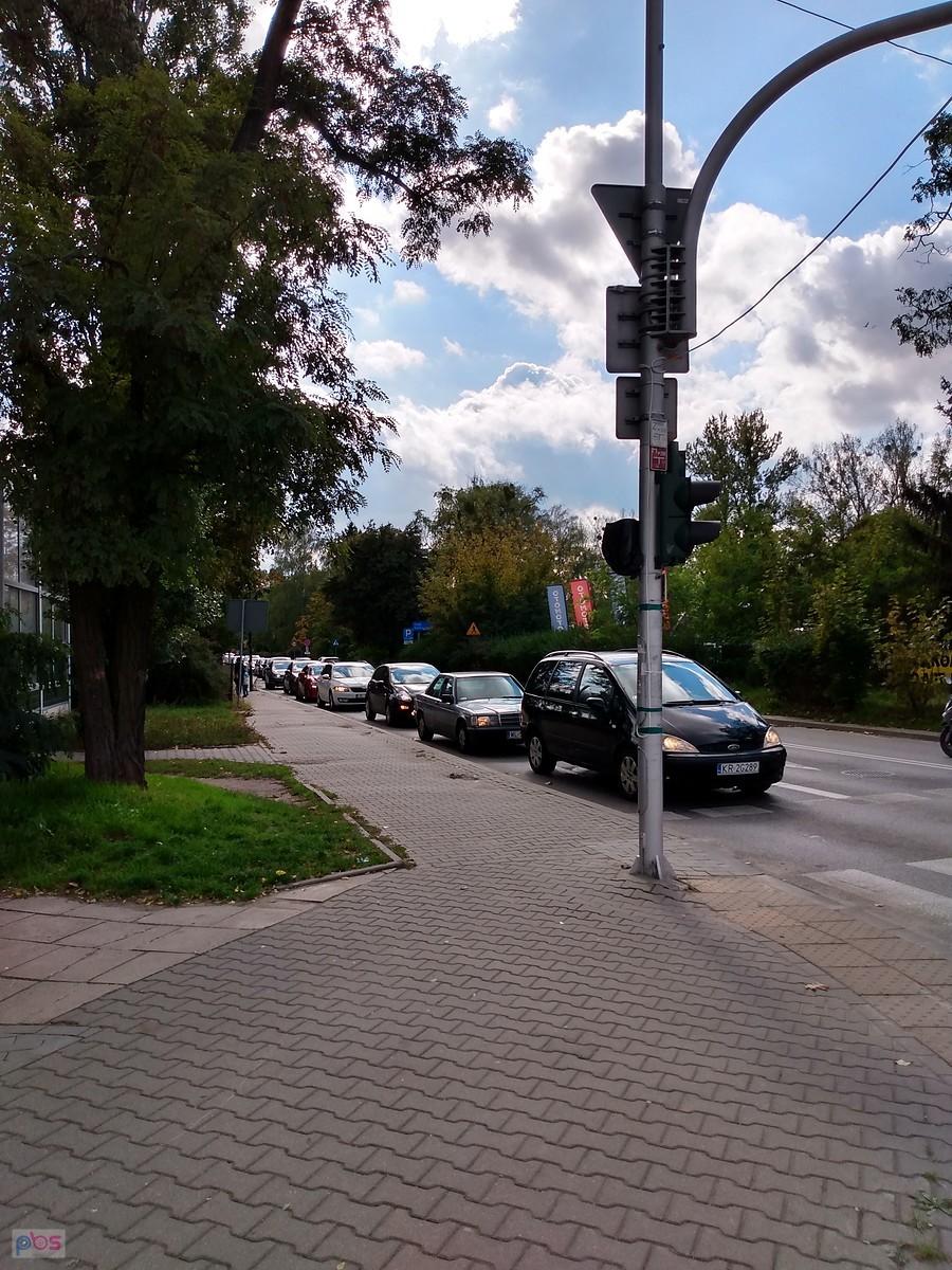 Z boku Konarskiego też zakorkowana..