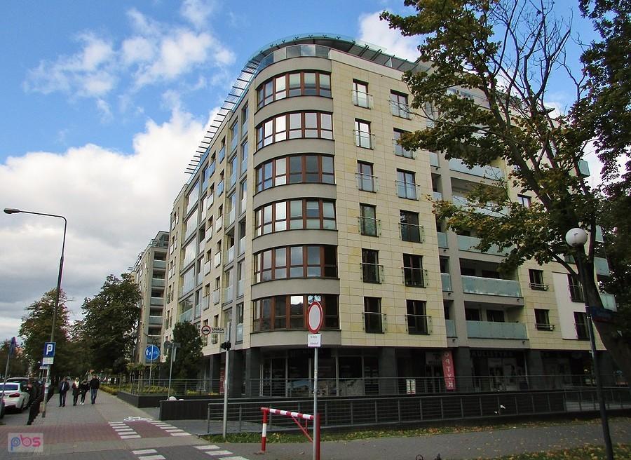 Puławska 111A, tu jest siedziba Mazowieckiego Związku Piłki Nożnej