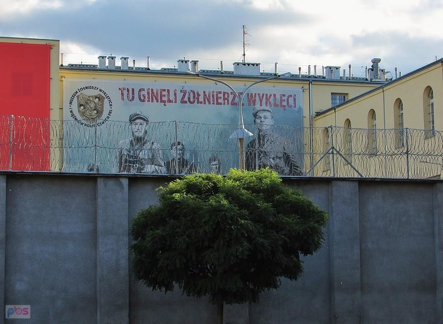 Więzienie na Rakowieckiej