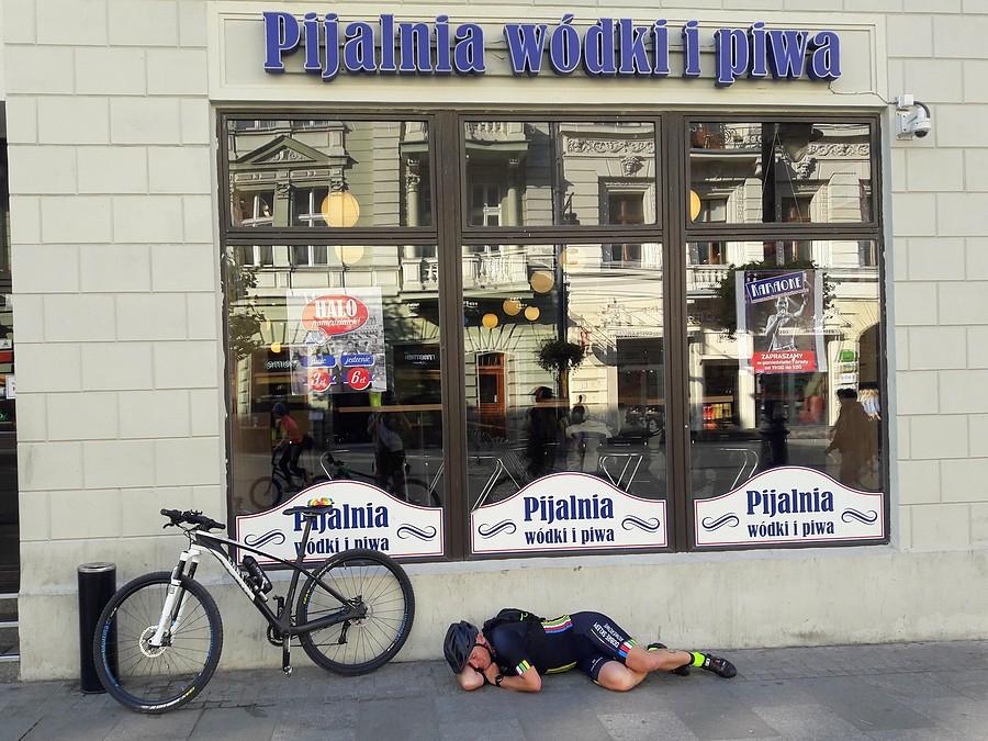 Tak się kończy zwiedzanie lokali na Piotrkowskiej w Łodzi ;)