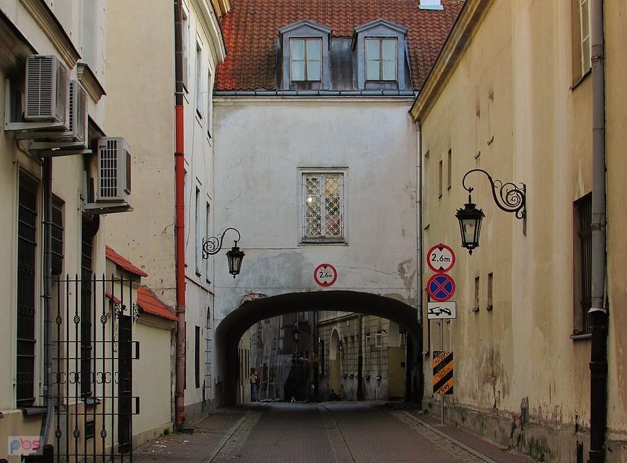 Warszawski „Most Westchnień” na Koziej