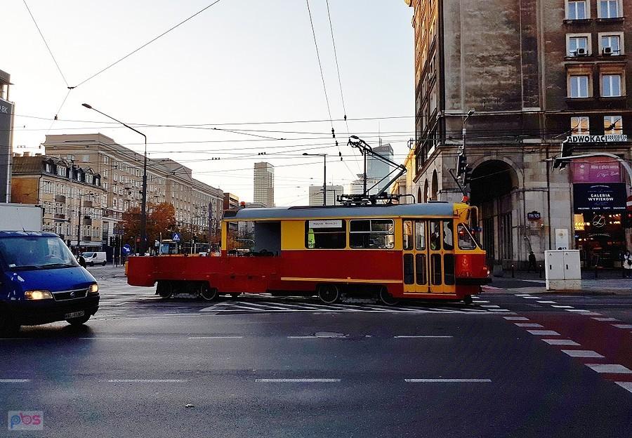 Transportowy tramwaj adaptowany z wozu typu 13N