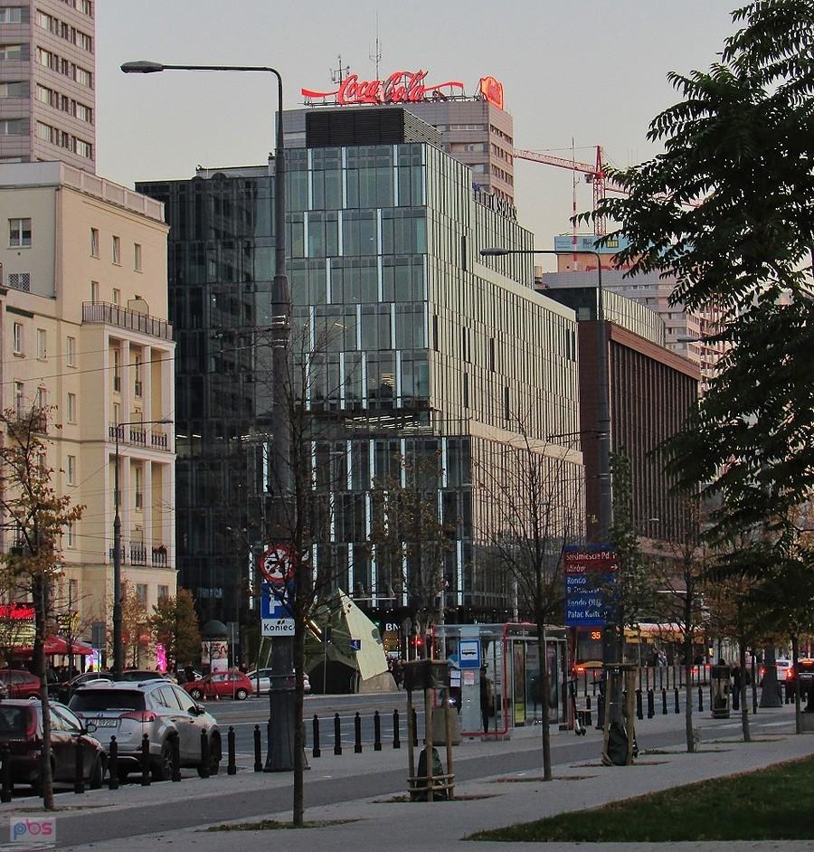 Niebywałe, neon Coca-Cola ożył