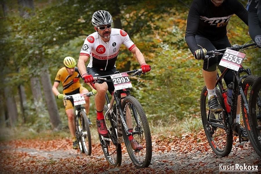 Początkowe km trasy. Sprawnie przebijam się do przodu