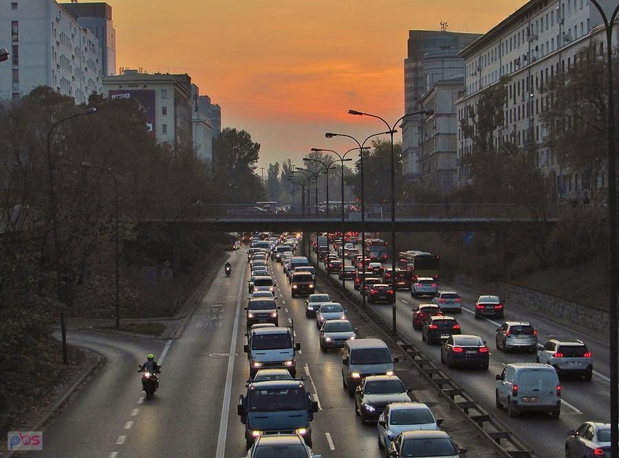 Widok z pl. Na Rozdrożu w kierunku zachodnim