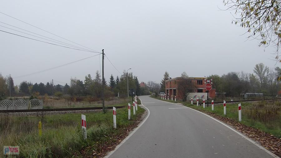 Ulica Sagi przed przejazdem kolejowym