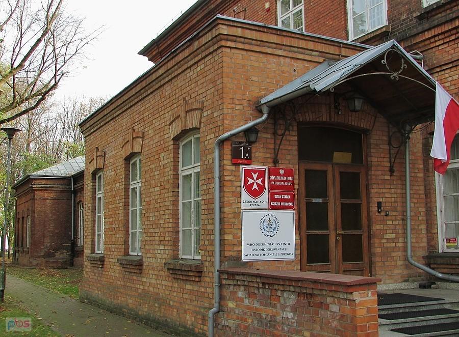 W odrestaurowanym budynku d. Szpitala Ujazdowskiego ma swoją siedzibę Zakon Maltański