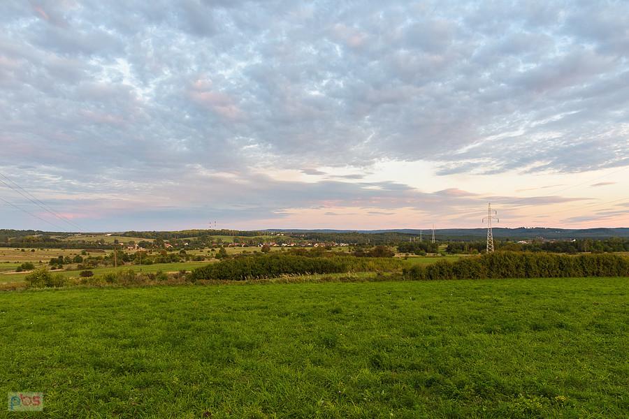 Kleparz, Bukowno, powiat olkuski - w tle zakłady górniczo-hutnicze "Bolesław"