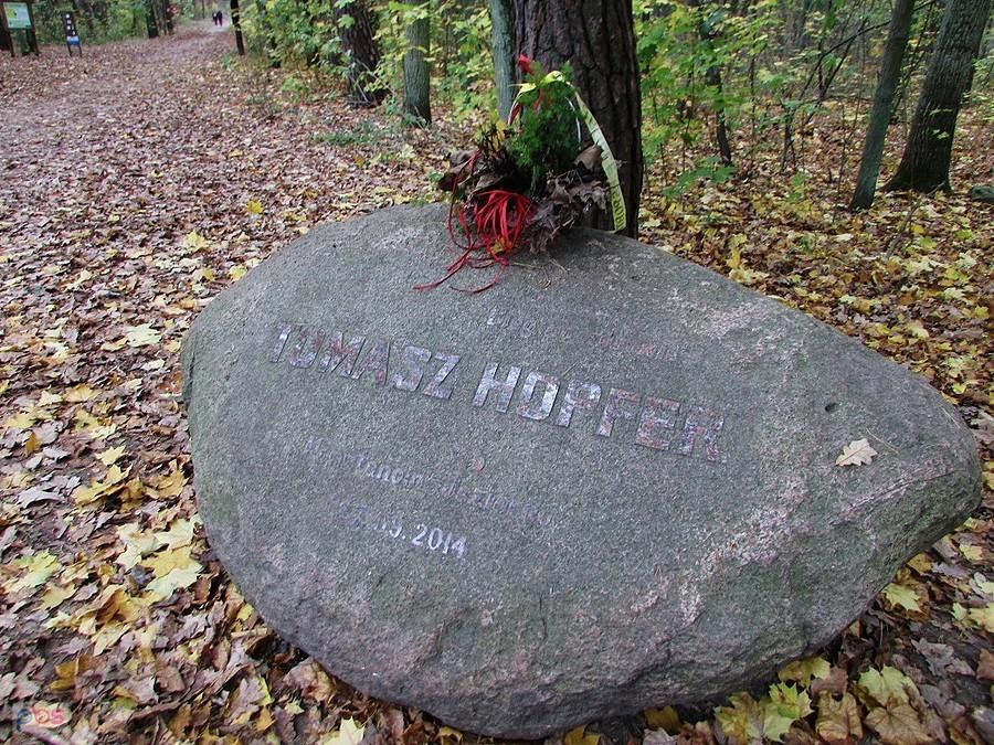 Głaz pamiątkowy Tomasza Hopfera