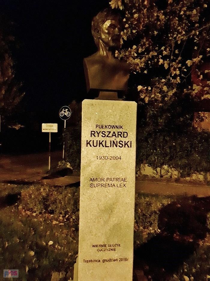 Trzebnica pomnikowa