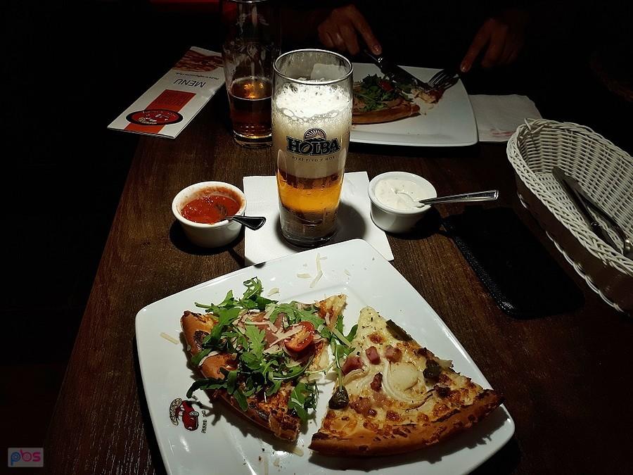Pizza i holbka w Trzebnicy