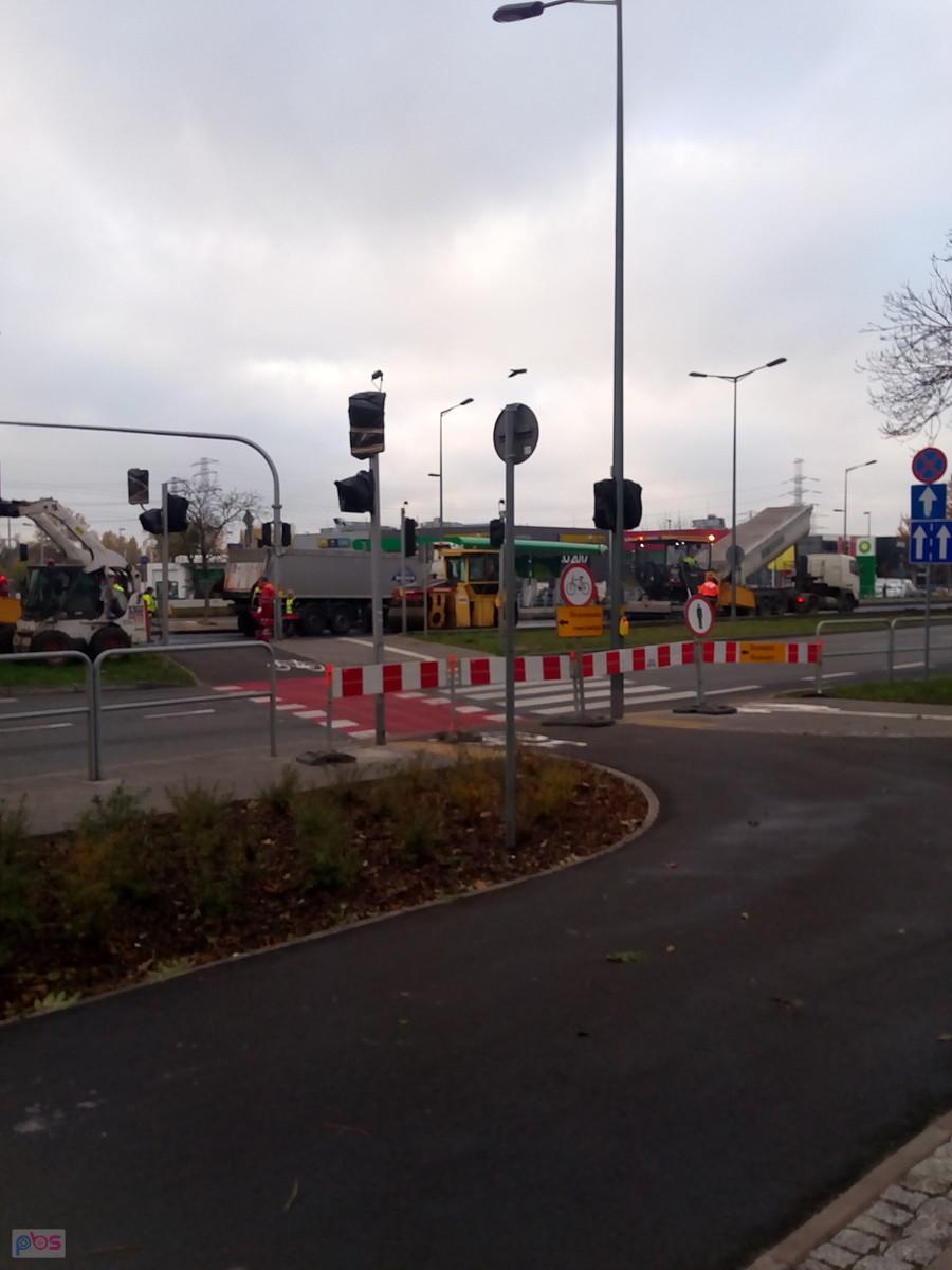 Na Połczyńskiej kładą dziś nowy asfalt