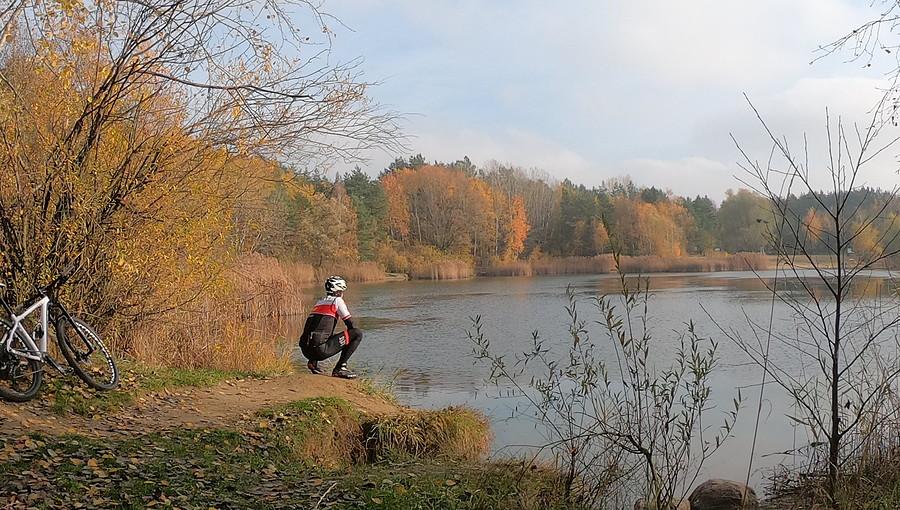 Kolorowa i zaawansowana jesień przy Gliniankach