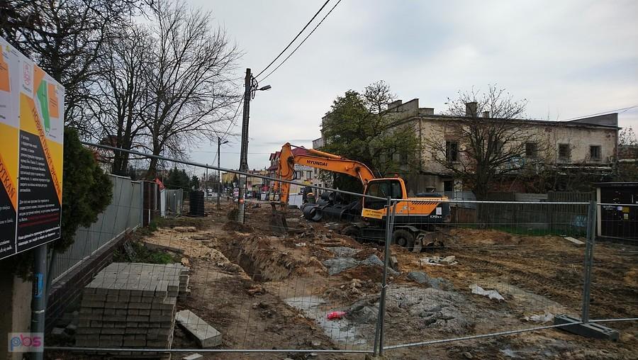 Remont skrzyżowania Jana Pawła II i Dworcowej w Piasecznie - widok w stronę centrum