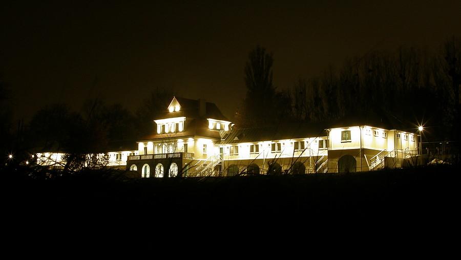 Odnowione i iluminowane Łazienki Rzeczne