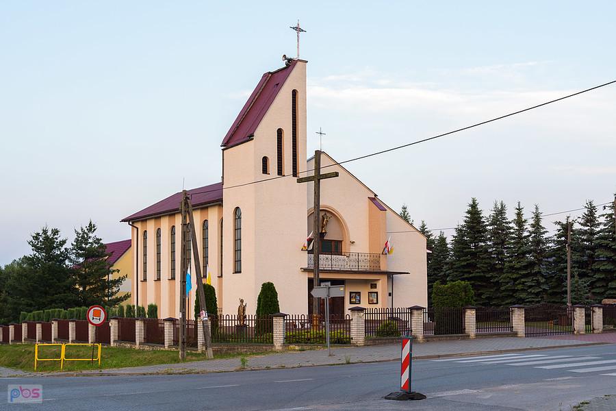Kościół pw. Chrystusa Światłości Świata w Majkowie - powiat skarżyski.