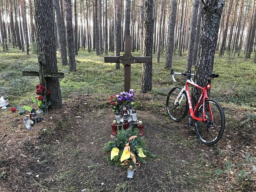 Mogiła parobka Bartka w Puszczy Noteckiej
