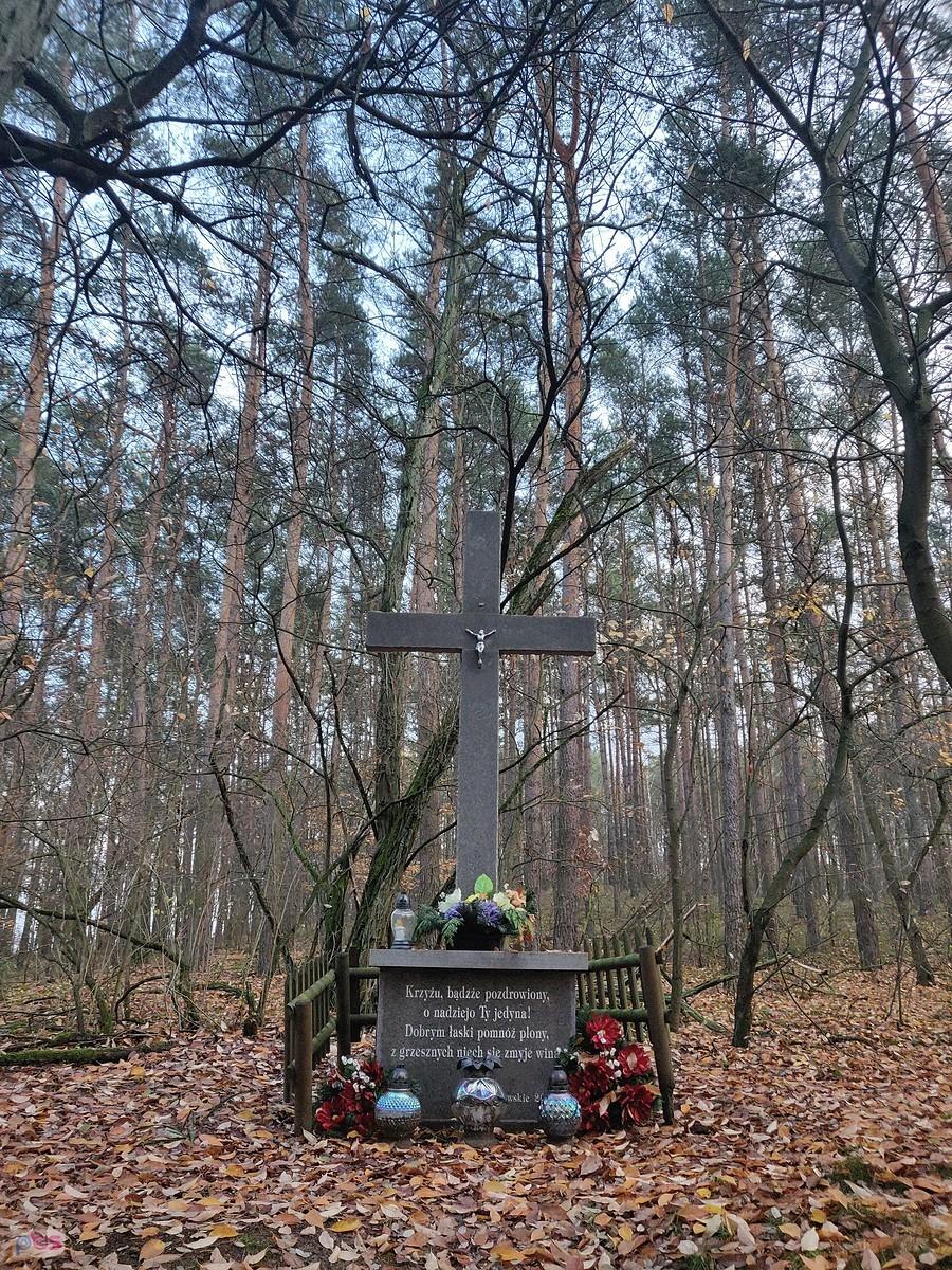 Nowy krzyż na Wójtowskim