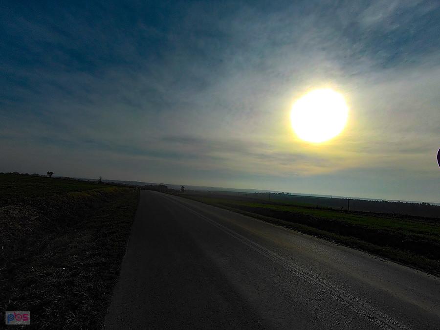 Piękne słońce w drodze do Nielisza