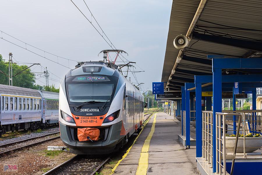 Mój skład powrotny do Częstochowy stoi na stacji początkowej - 36Wea-006 jako poc. Regio 24313/2 (Kielce - Częstochowa).