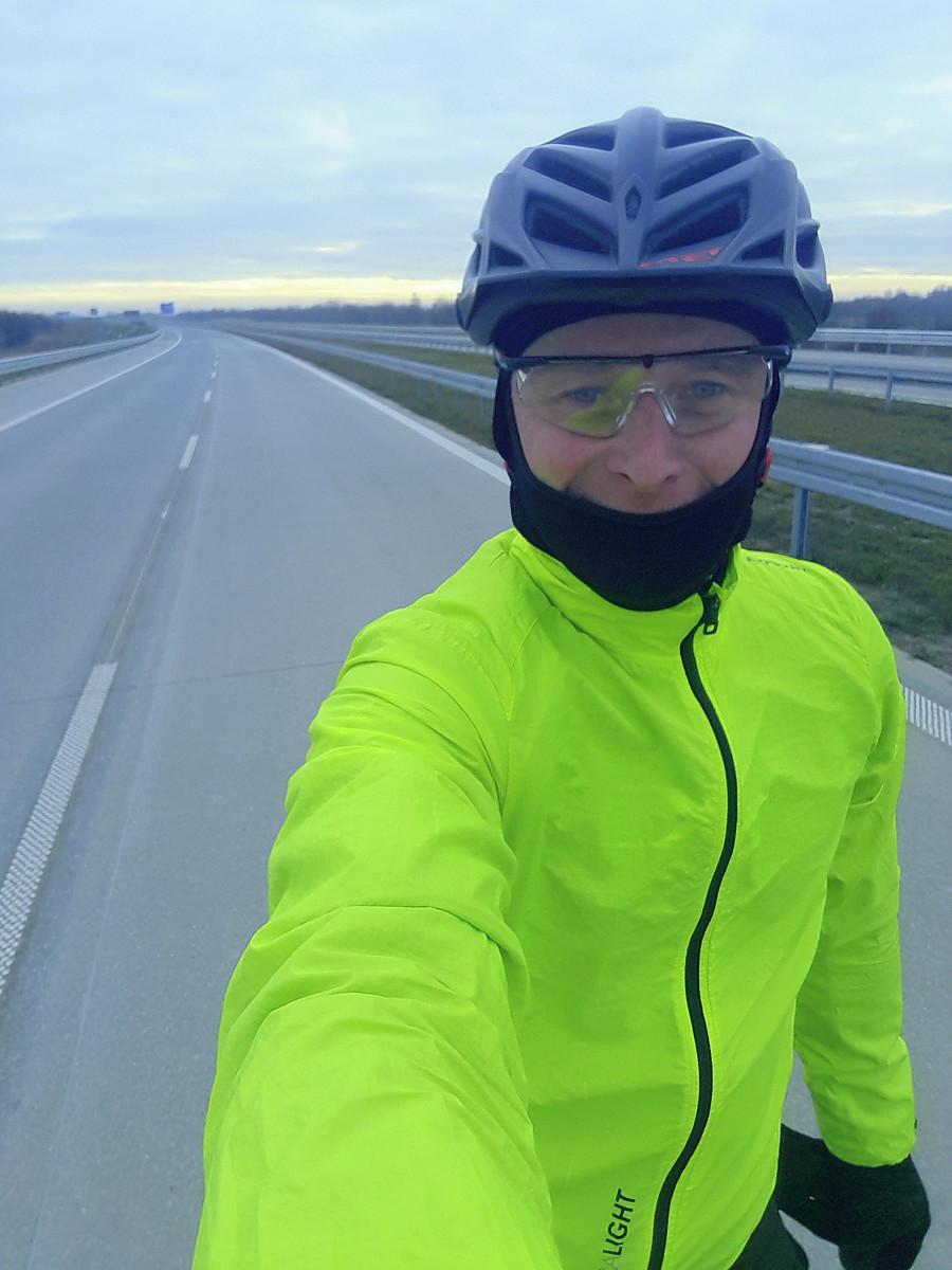 Gdzieś na lewym pasie ;) I.