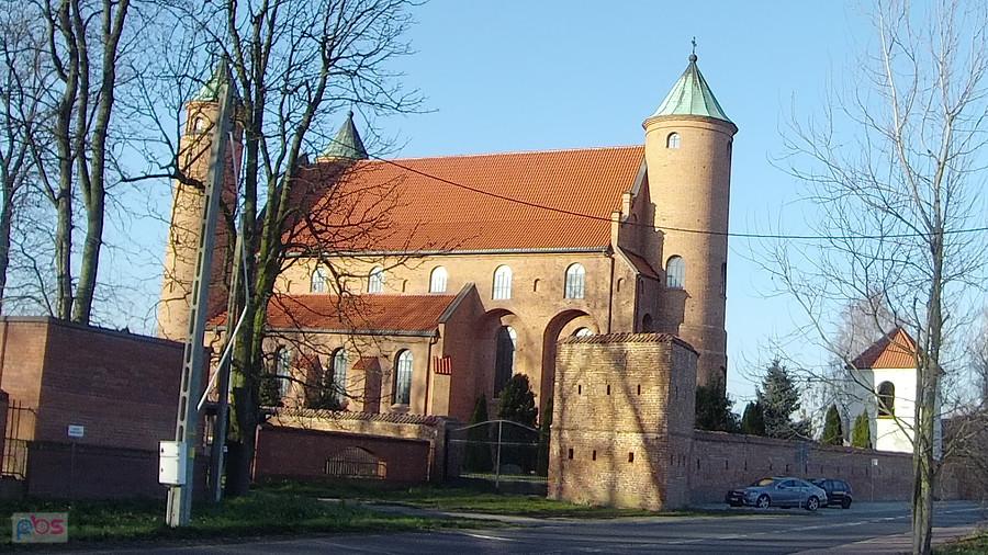 Brochów, kościół