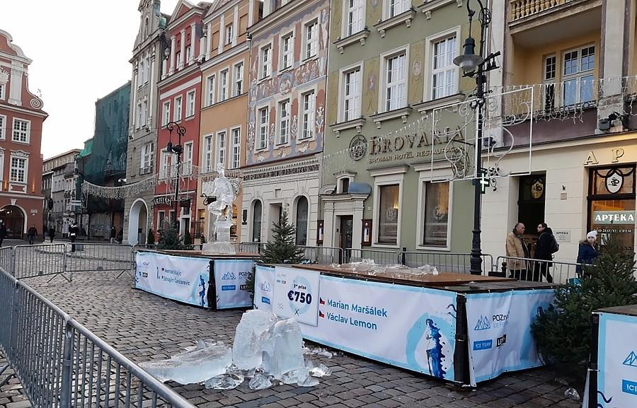 Smętna końcówka Ice Festiwalu - Poznań, Stary Rynek