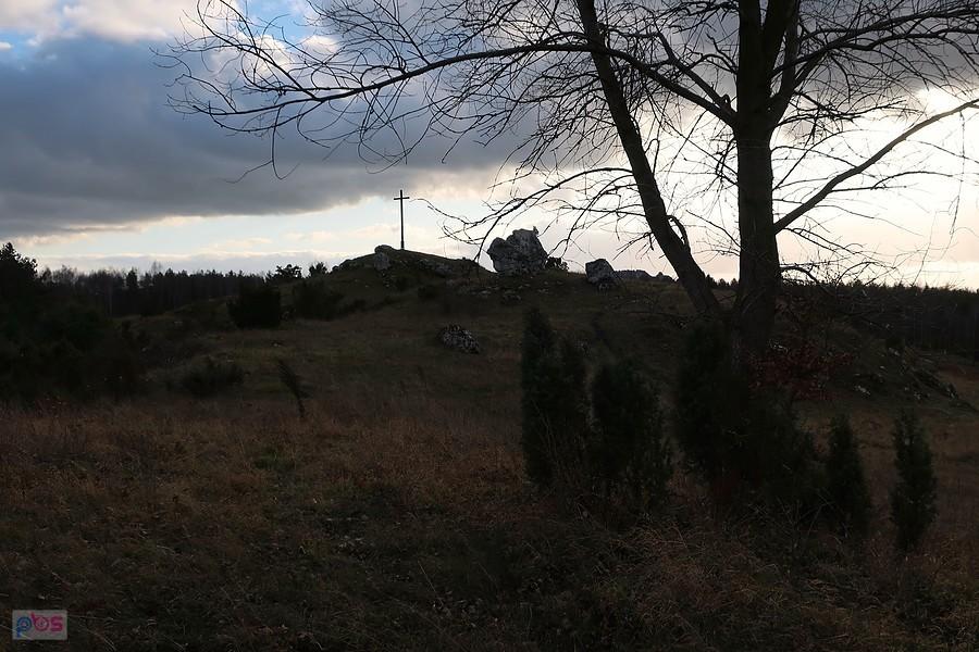 Krzyż na skale