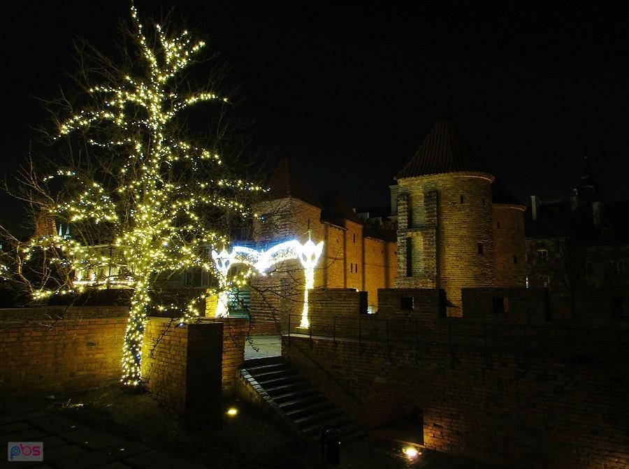 Barbakan z murów obronnych