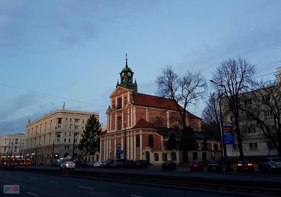 Przesunięty kościół
