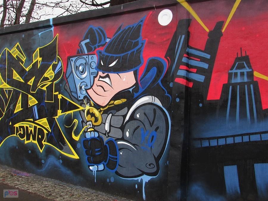 Night street art
