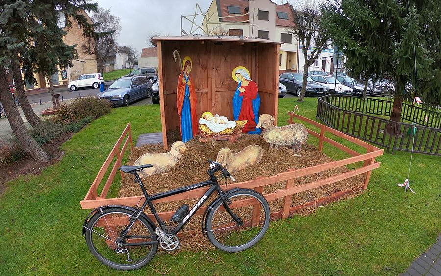Szopka bożonarodzeniowa na Rynku w Stęszewie