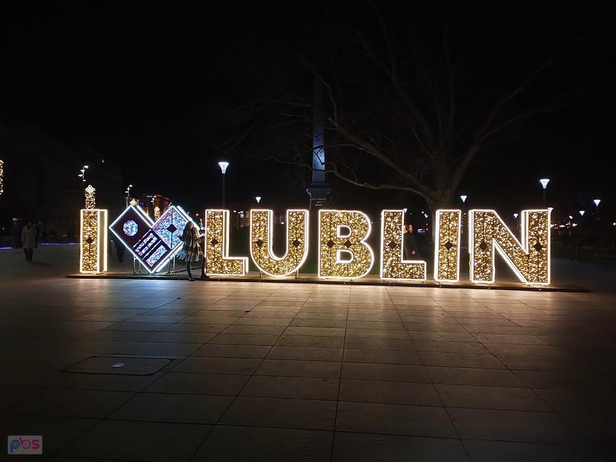 Iluminacja w Lublinie, czyli super podświtlony napis "Kocham Lublin"